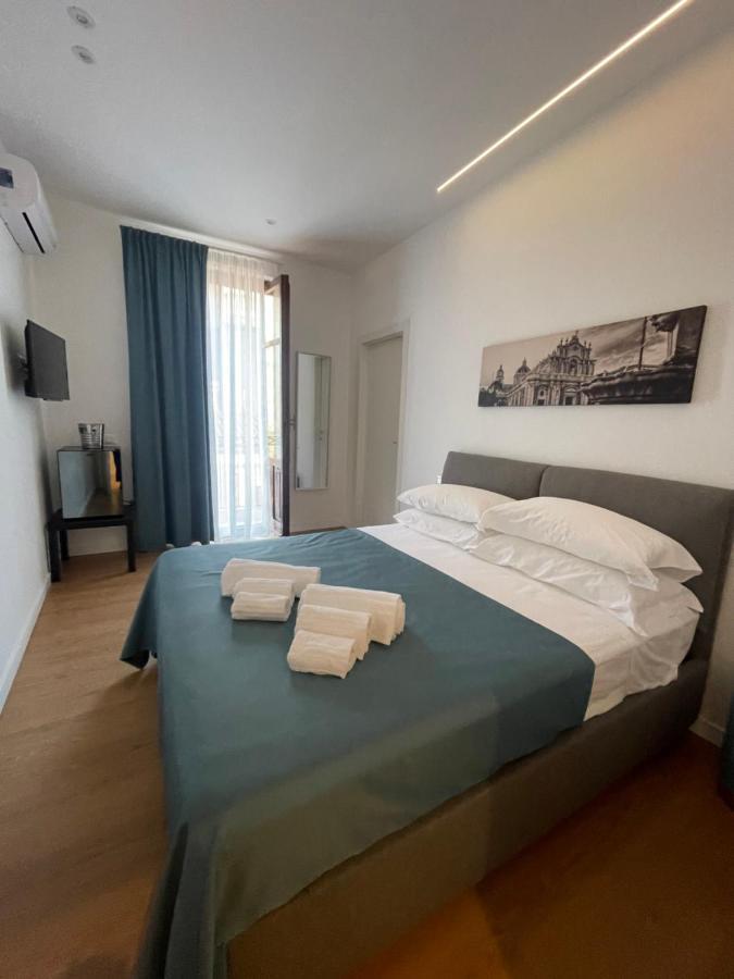Civicocento Charming Rooms Катания Экстерьер фото